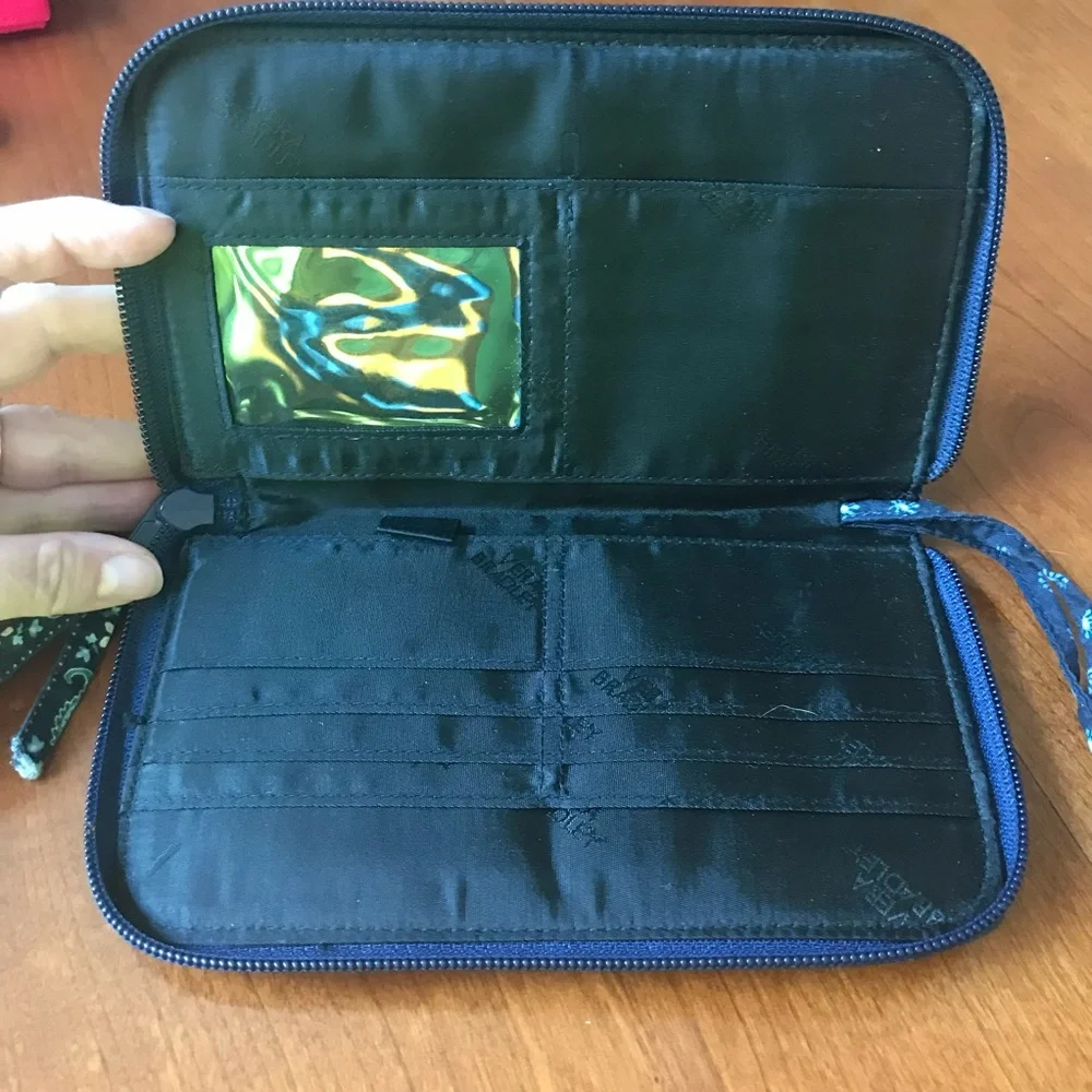 VERA BRADLEY Zip Around Wallet in Seaport Navy Pattern